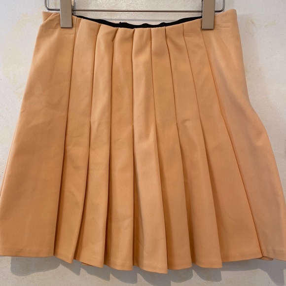 Zara Dresses & Skirts - NWT Zara Pastel Orange Pleated Skirt
